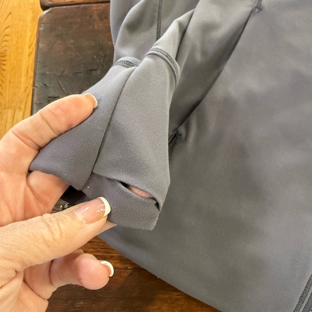lululemon athletica purple jacket~ - Picture 3 of 6
